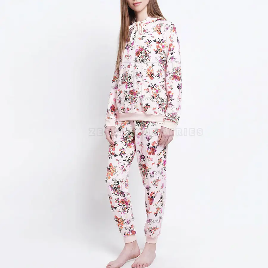 Women design collection — Zefal Industries manufacturing line